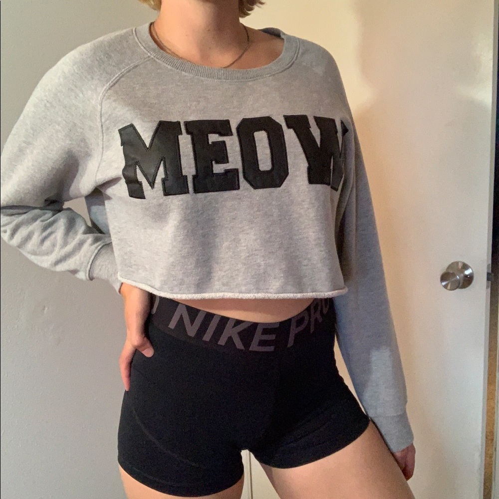 Medium Forever 21 “meow” cropped crew neck sweater
